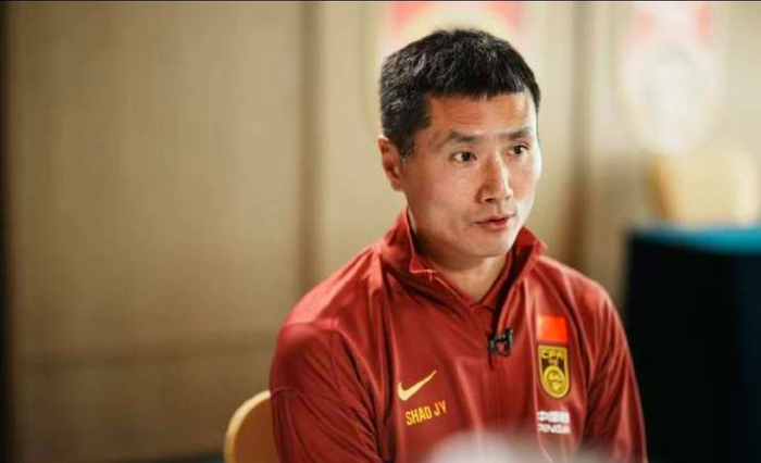 邵佳一回应村超球员进国家队：可先踢中乙中甲|国足主帅|中超|足球|王宁|央视_新浪体育_新浪新闻