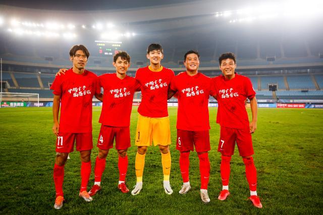 实时赛事数据-颜骏凌带伤作战已成习惯 征服航海靠精神加止痛药