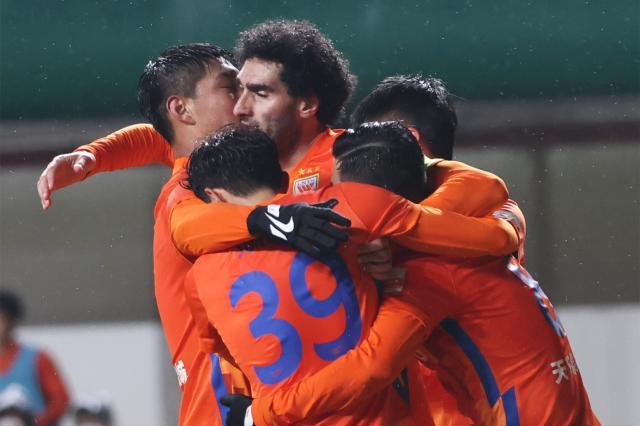 体育赛事直播-热议泰山问鼎：稳健踏实 乱世守住基业就是含金量