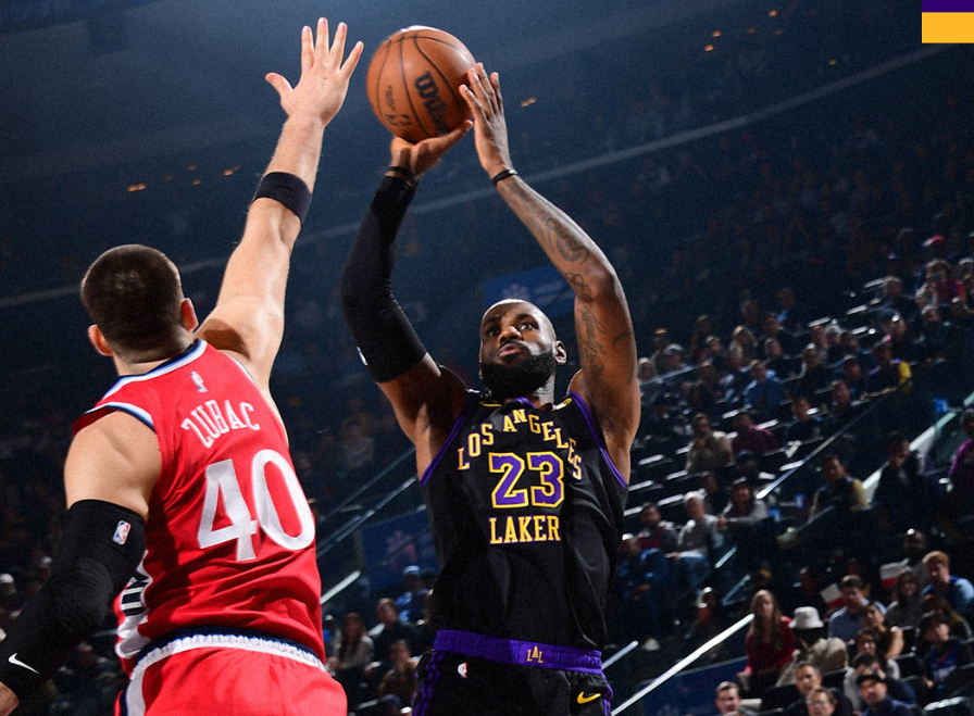 移动体育-拒26分逆转！小卡24分，快船险胜湖人，东契奇32分，两队都需交易